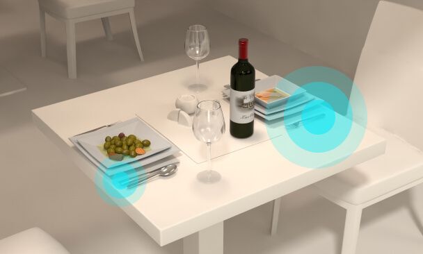 hotelnext: 3D Grafik eines Esstischs im Hotelrestaurant